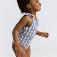 tie knot one piece