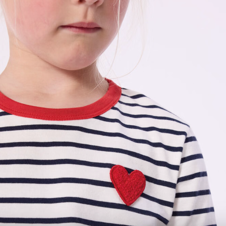 ss heart badge tee