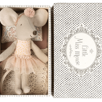 little sister dance mouse in daybed