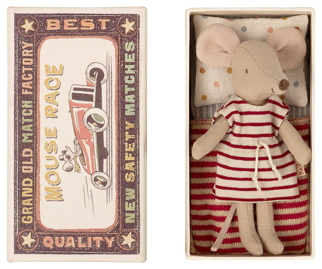 big sister christmas mouse in matchbox